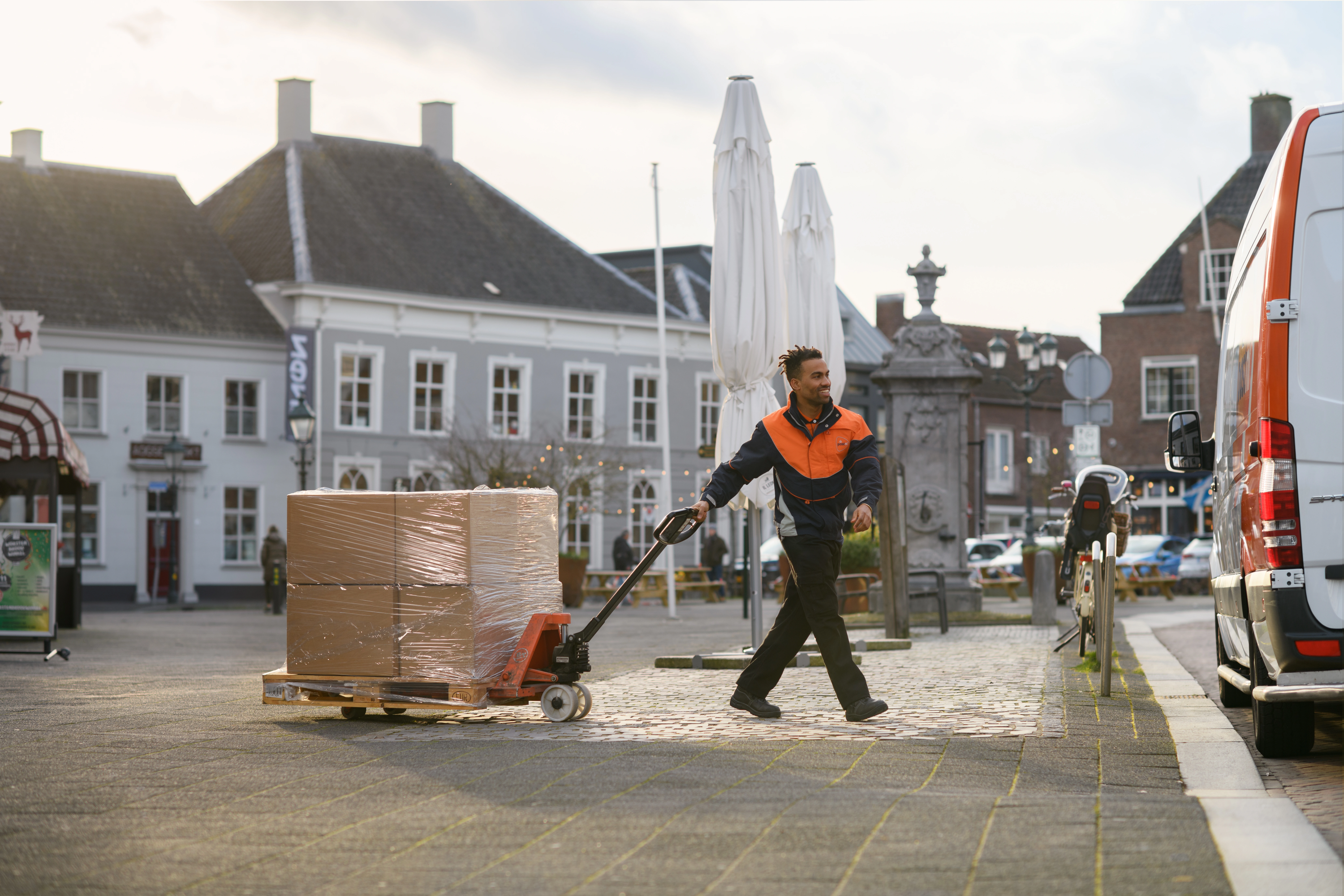 Hoe verstuur je een groot of zwaar pakket? Zo pak je het slim en veilig aan.
