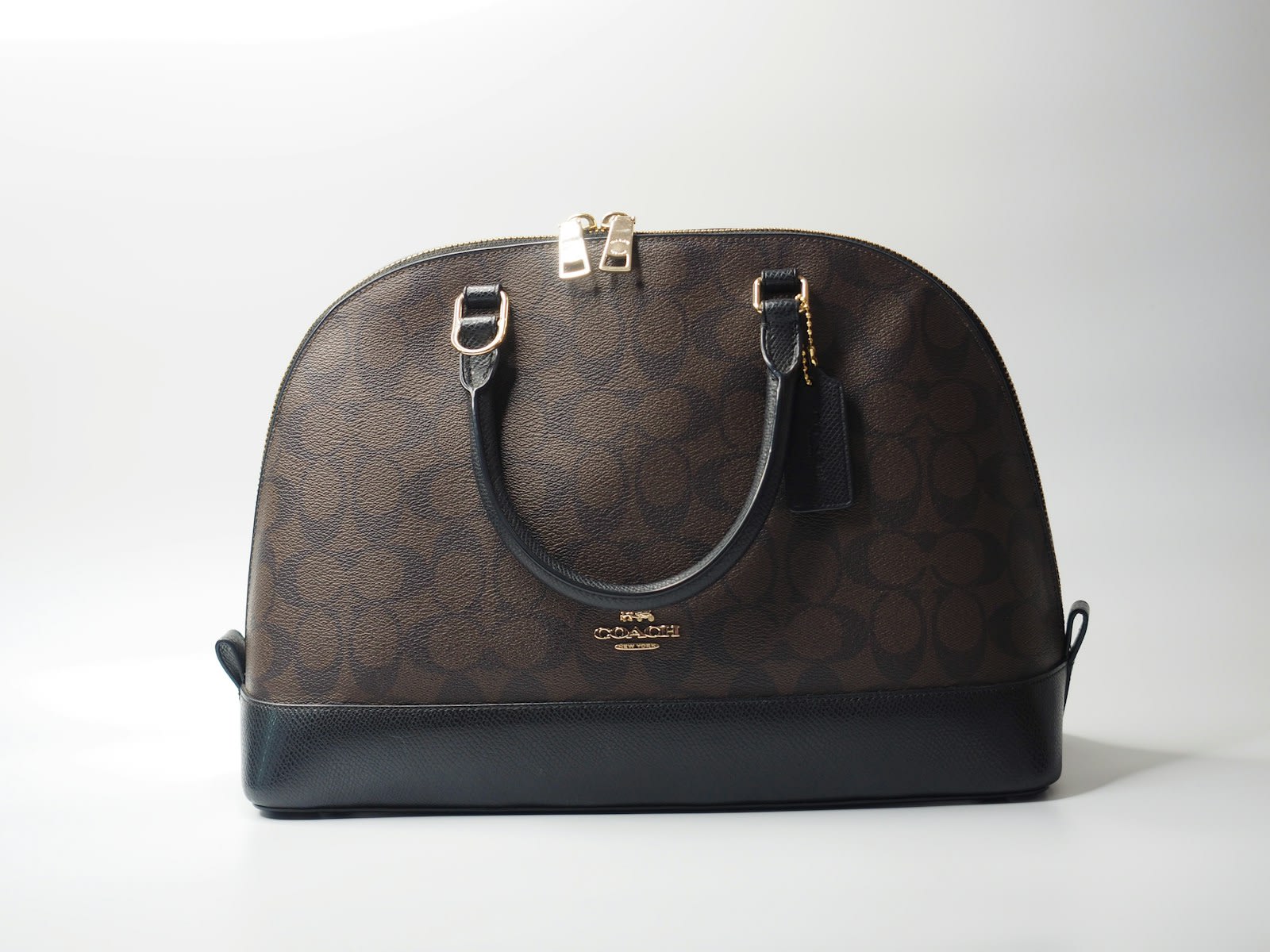 กระเป๋า Coach หนังแท้ ทรง Dome Satchel มือสอง