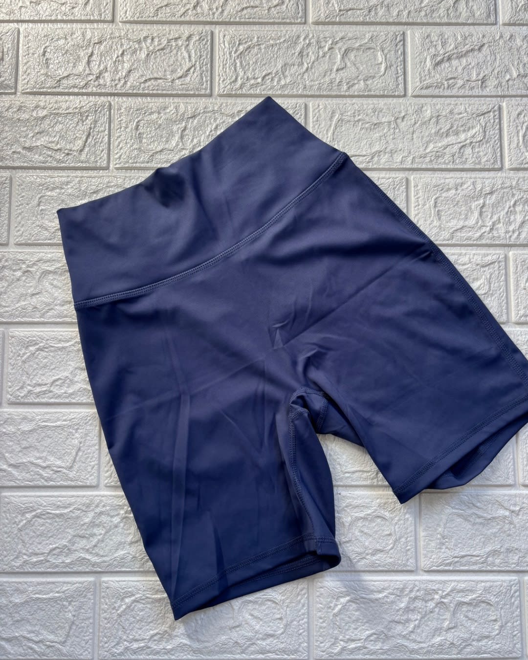 Short Deportivo con Detalle Cruzado