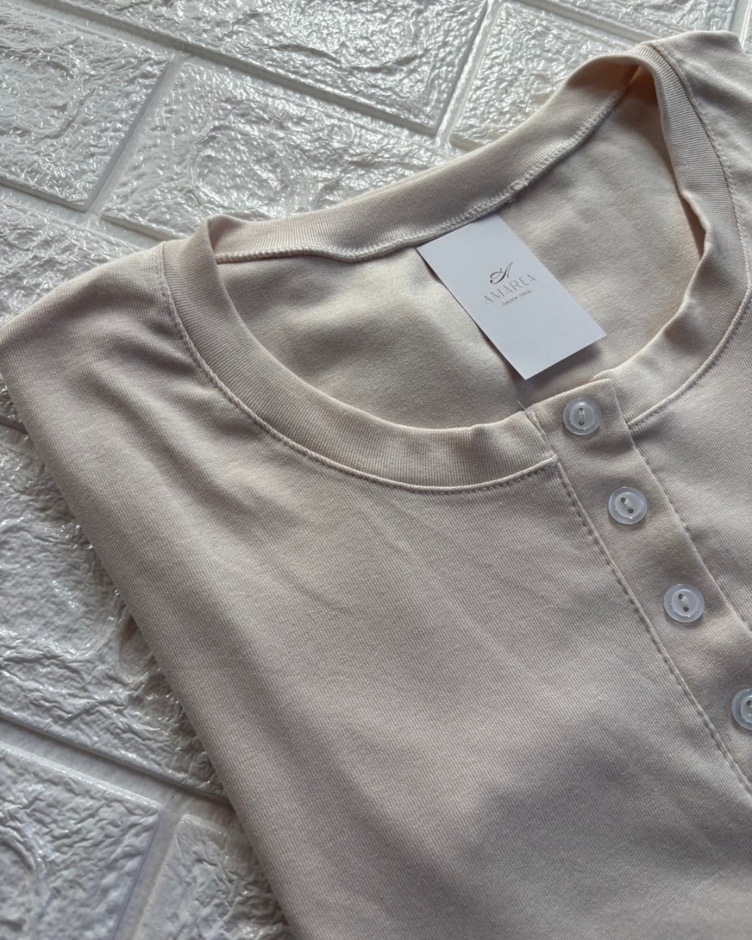 Remera de Morley con Botones — imagen 2