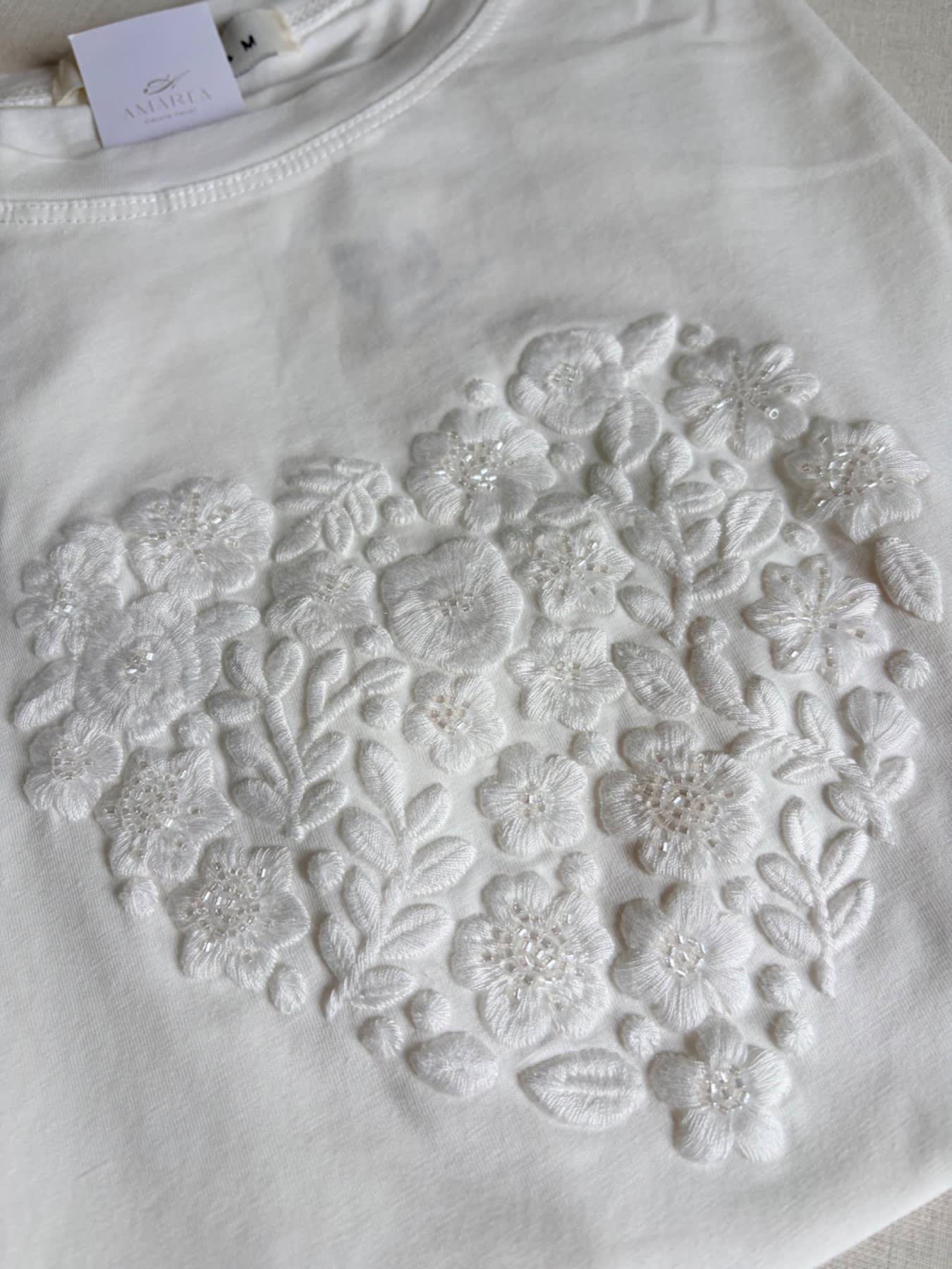 Remera Corazón Floral — imagen 4