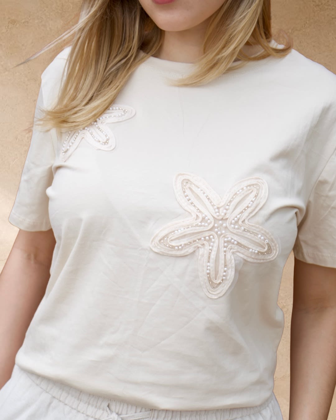 Remera Bordada Estrella Perlas