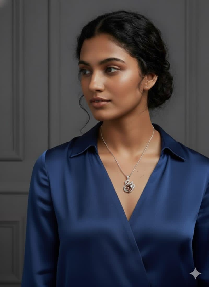 Aradhya925 Girl's Swan pendent with chain