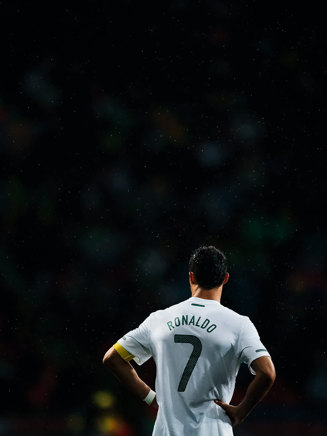 Cristiano Ronaldo Number 7 Field View — phone wallpaper preview
