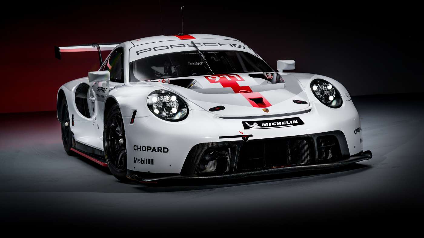 Porsche 911 RSR Race Car Elegance — desktop wallpaper preview
