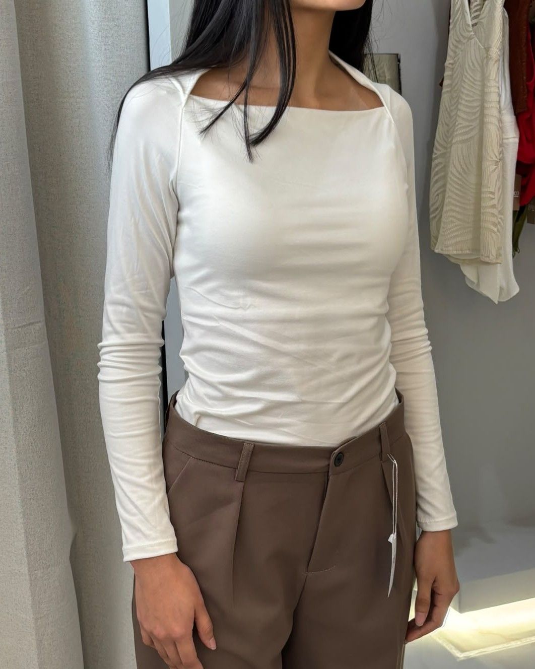 Remera manga larga cuello bote
