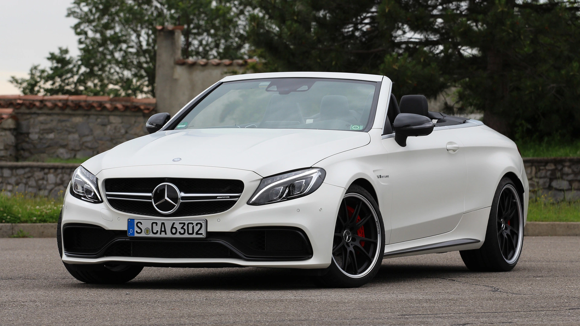 Professional car dealer in Mombasa selling quality used vehicles with transparent pricing