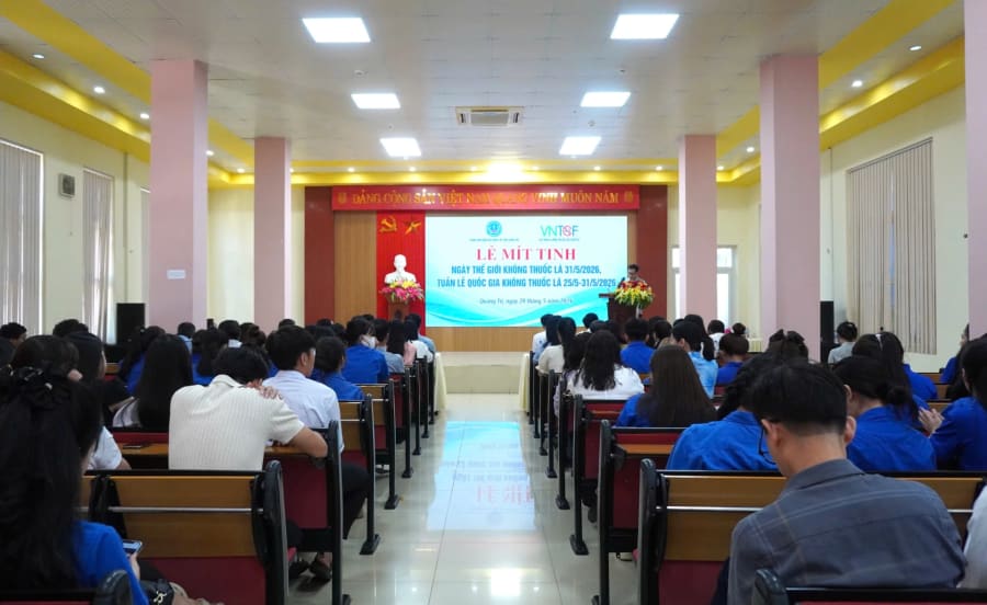 Quang cảnh buổi mit tinh - Ảnh: H.T