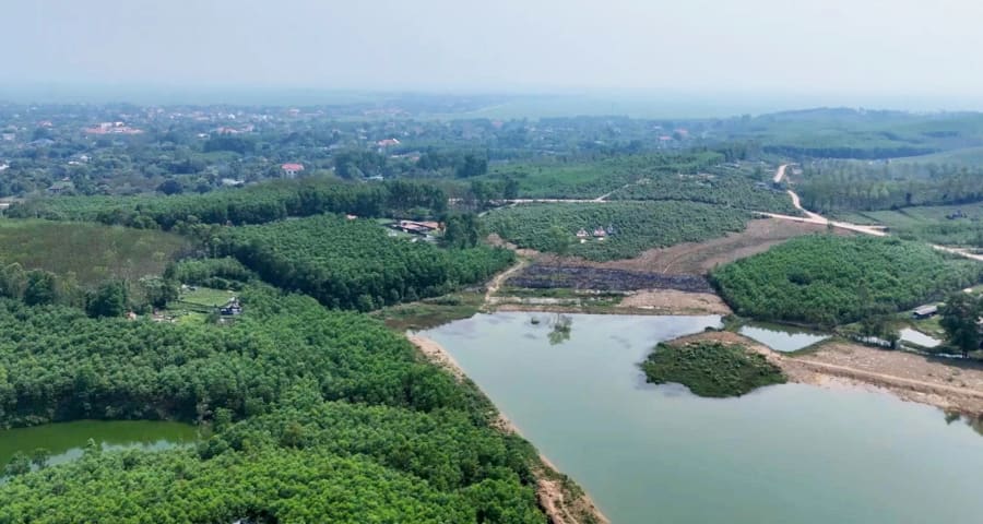 Xã Lệ Ninh có diện tích rừng lớn, nguy cơ xảy ra cháy rừng vào mùa nắng nóng cao - Ảnh: L.Lan