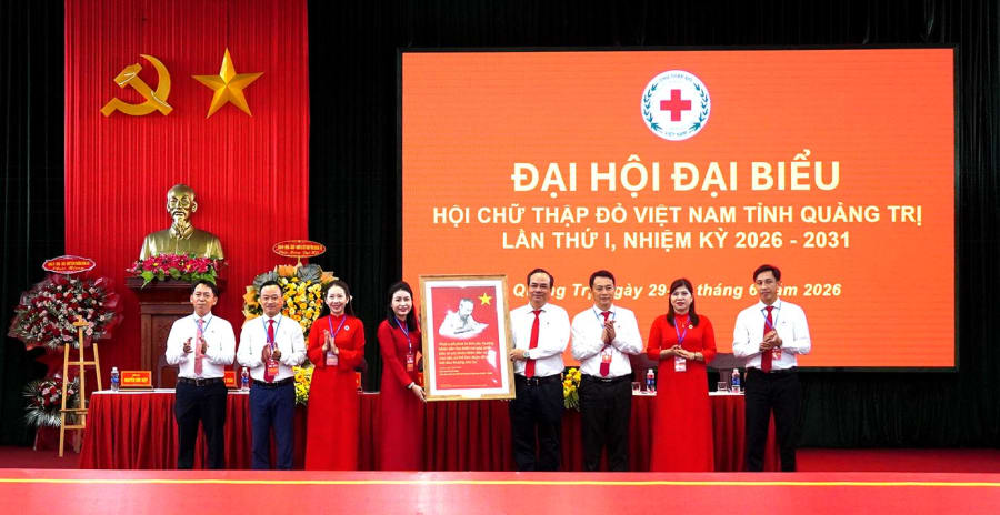 Đồng chí Vũ Thanh Lưu, Phó Chủ tịch Trung ương Hội Chữ thập đỏ Việt Nam phát biểu chỉ đạo đại hội - Ảnh: C.H