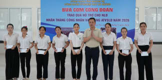 1,7 tỉ đồng: Chung tay tiếp sức lao động khó khăn vượt khó. Huy động trên 1,7 tỉ đồng chăm lo người lao động có hoàn cảnh khó khăn