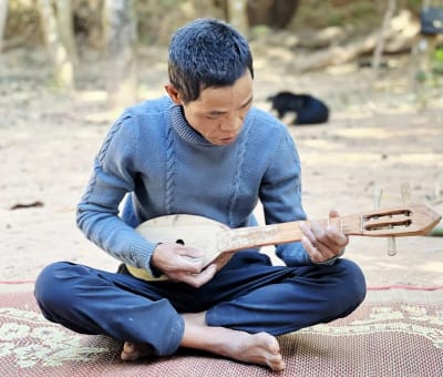 Nặng lòng với tiếng khèn, nhịp đàn Ta lư