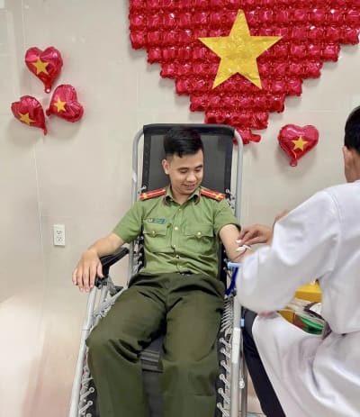 Sẻ chia giọt hồng
