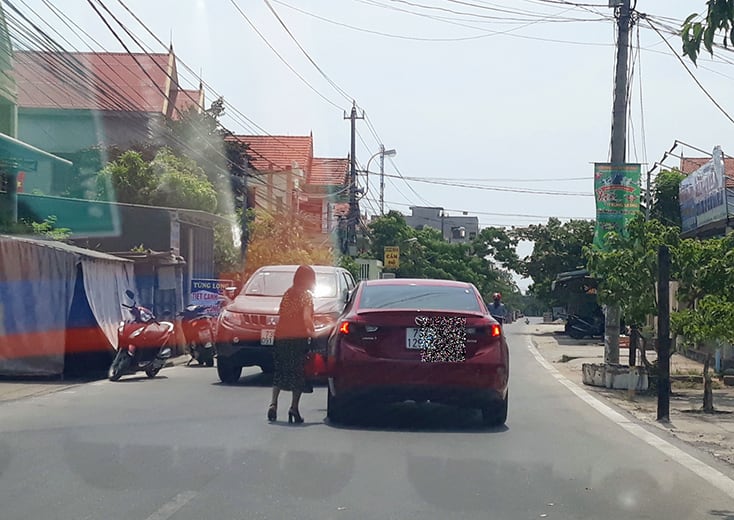 Bàn chuyện đi, dừng, đỗ xe ô tô...