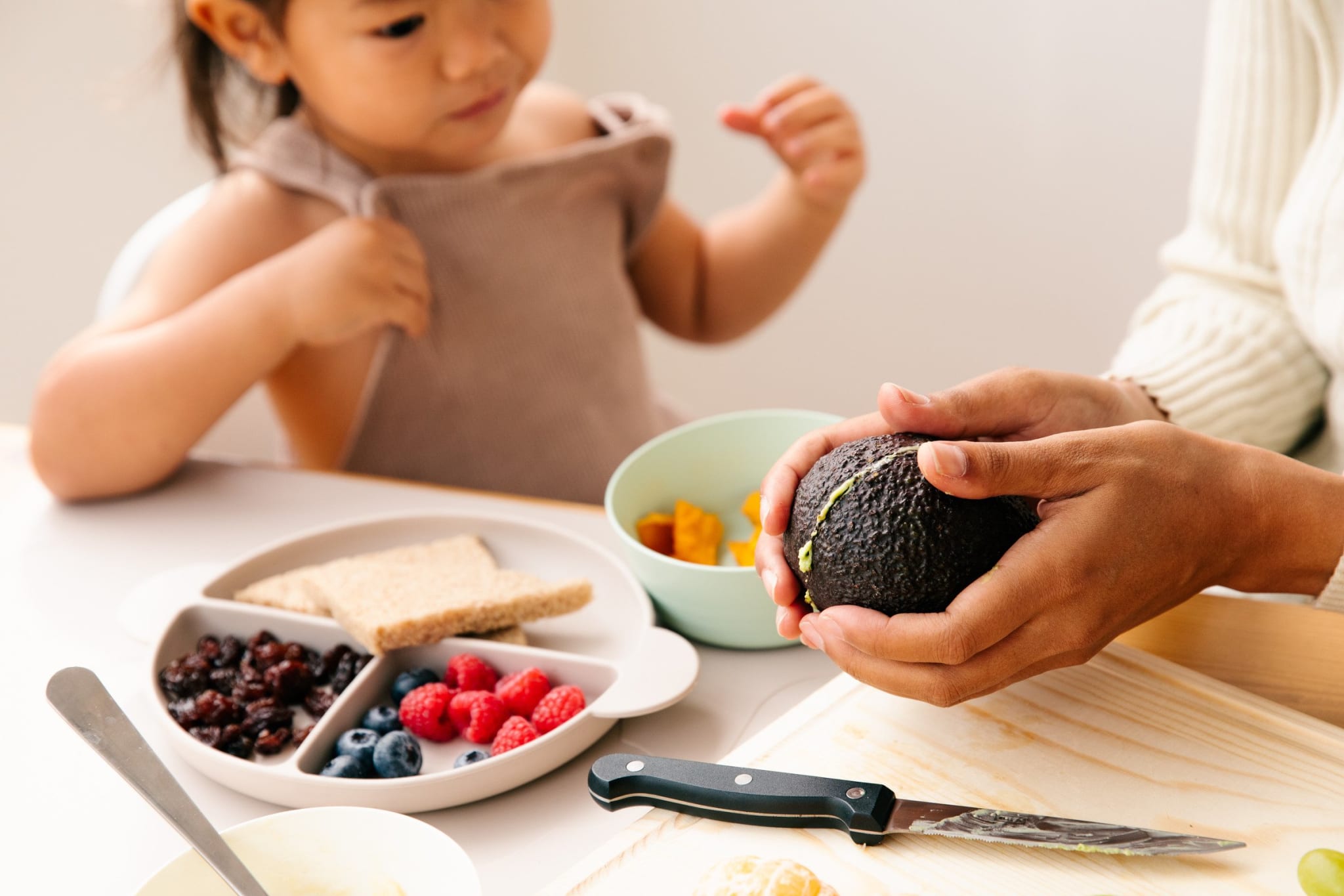 Les alternatives saines aux aliments transformés pour les tout-petits