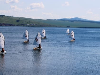 Ребята из парусного клуба «Оптимист» стали победителями и призёрами межрегионального чемпионата