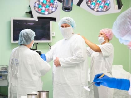 Двадцатилетней пациентке краевого онкодиспансера хирурги удалили огромную опухоль