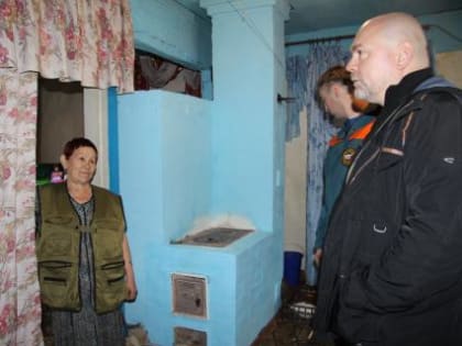 Матери военнослужащего из Бахты оказана материальная помощь на ремонт жилого помещения