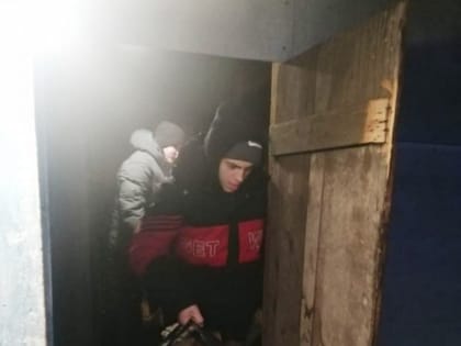 Юнармейцы и активисты оказали помощь семье мобилизованного военнослужащего из села Еловое.