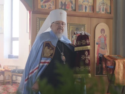 Митрополит Пантелеимон совершил Литургию в красноярском храме новомучеников и исповедников Российских