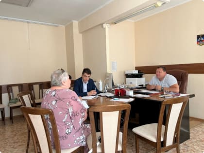 В офисе муниципальной УК Красноярска проведен профвизит и прием граждан