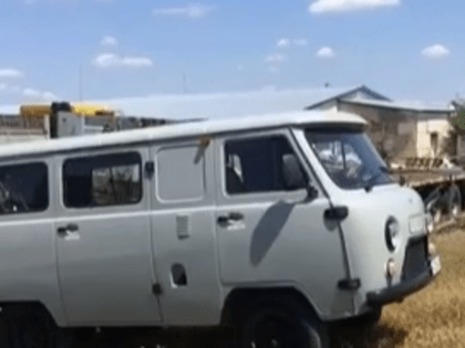 В Крыму испытали УАЗ «Буханку» с электродвигателем