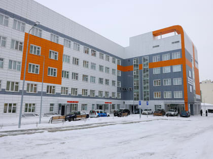 В микрорайоне Покровский построили одну из самых больших поликлиник за Уралом