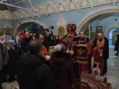 Архипастырь совершил всенощное бдение в Покровском кафедральном соборе