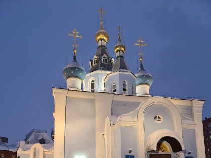 В праздник Рождества Христова епископ Агафангел совершил Рождественские богослужения в кафедральном соборе города Норильска