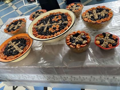 В пятый день Великого поста в Введенском храме Сосновоборска освятили коливо и сухофрукты