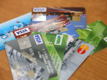 Банковские карты жителей Красноярского края защитят от мошенников