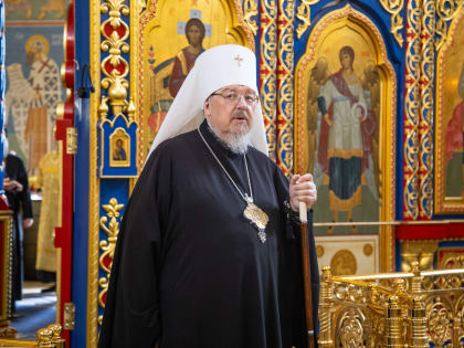 Правящий архиерей возглавил Литургию в красноярском храме иконы Божией Матери «Всецарица» Успенского монастыря