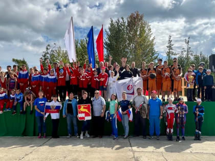 22 августа, в день Государственного флага Российской Федерации на территории лыжной базы «Лань» прошло мероприятие, приуроченное к этому знаменательному событию!