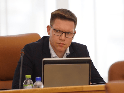 Что не так с ремонтом дорог в Красноярске и не мутные ли схемы у дорожников