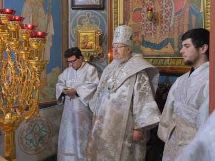 Правящий архиерей возглавил Литургию в красноярском храме  Архистратига Михаила и чуда его в Хонех