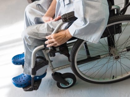 По 19 тысяч рублей будут выплачивать в России за уход за инвалидами в 2024 году