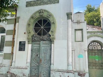 В Красноярске выставили на продажу старинный особняк в центре