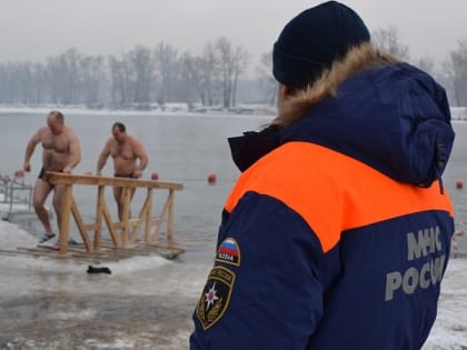 Крещенские купания в Красноярске состоятся, несмотря на грипп и ОРВИ