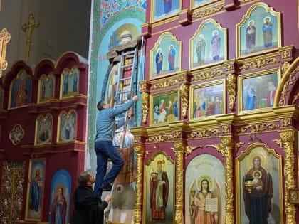 В шарыповском храме будет отреставрирован центральный иконостас