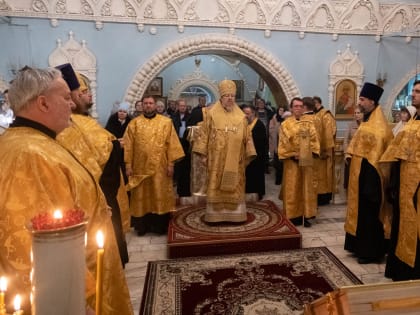 Правящий архиерей совершил всенощное бдение в Покровском кафедральном соборе города Красноярска