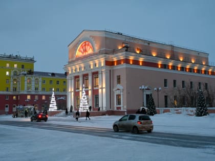 Валентина Матвиенко посетила предприятия и социальные учреждения города