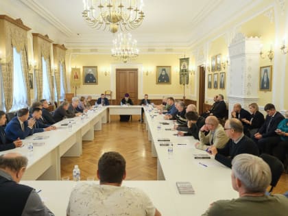 В Архиерейском доме прошёл круглый стол представителей Красноярской епархии и Российского центра деловых переговоров