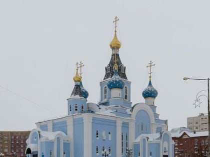 В Неделю сыропустную епископ Агафангел совершил Литургию в кафедральном соборе города Норильска