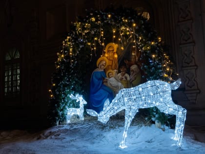 Владыка Пантелеимон совершил Литургию в Покровском кафедральном соборе города Красноярска