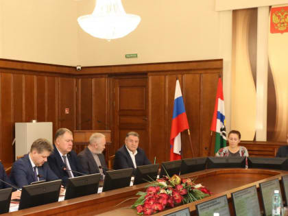 Более двух миллиардов рублей направят на зарплаты бюджетников