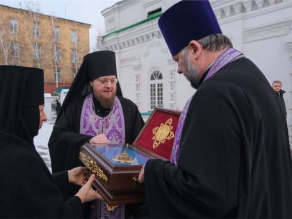 В Красноярск прибыла частица Ризы Пресвятой Богородицы