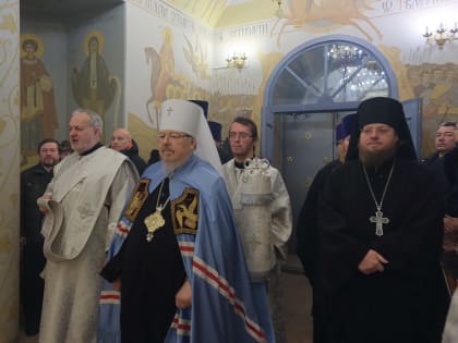 Глава Красноярской митрополии освятил храм и возглавил в нём Божественную литургию