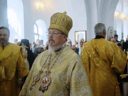 Правящий архиерей совершил Литургию в открывшемся храме благоверного великого князя Александра Невского в Боготоле