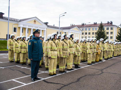 Посвящение первокурсников академии в курсантов факультета инженеров пожарной безопасности