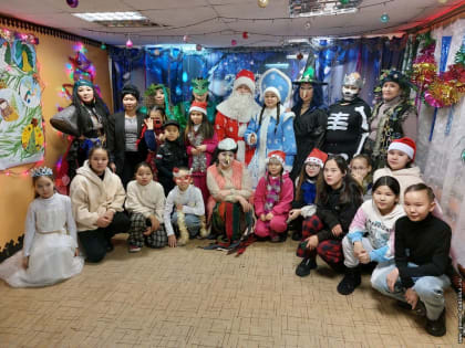 В преддверии Нового года в дудинских поселках прошли тематические утренники